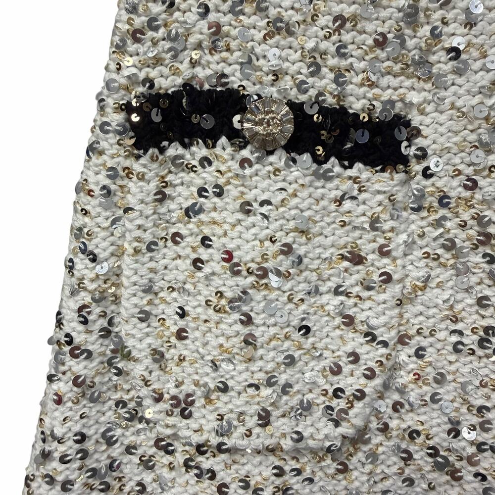 NWT Chanel 2023 Sequin Knit Mini Skirt White Black Silver Gold Womens 36 / US 4 - Picture 3 of 13